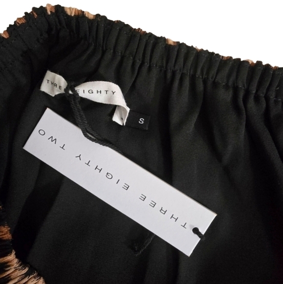 Revolve Three Eighty Two Leopard Off Shoulder Top S NWT, - Picture 3 of 3